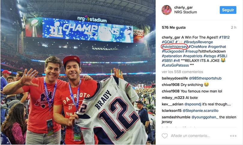 Se roba el jersey de Brady... lo sube a Instagram inculpándose *Genius* Se roba el jersey de Brady... lo sube a Instagram inculpándose *Genius*