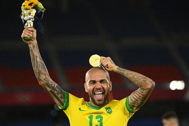 Dani Alves sería ofrecido a América y otros dos equipos de la Liga MX