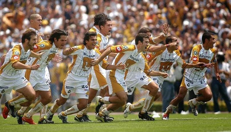 playera pumas bicampeon